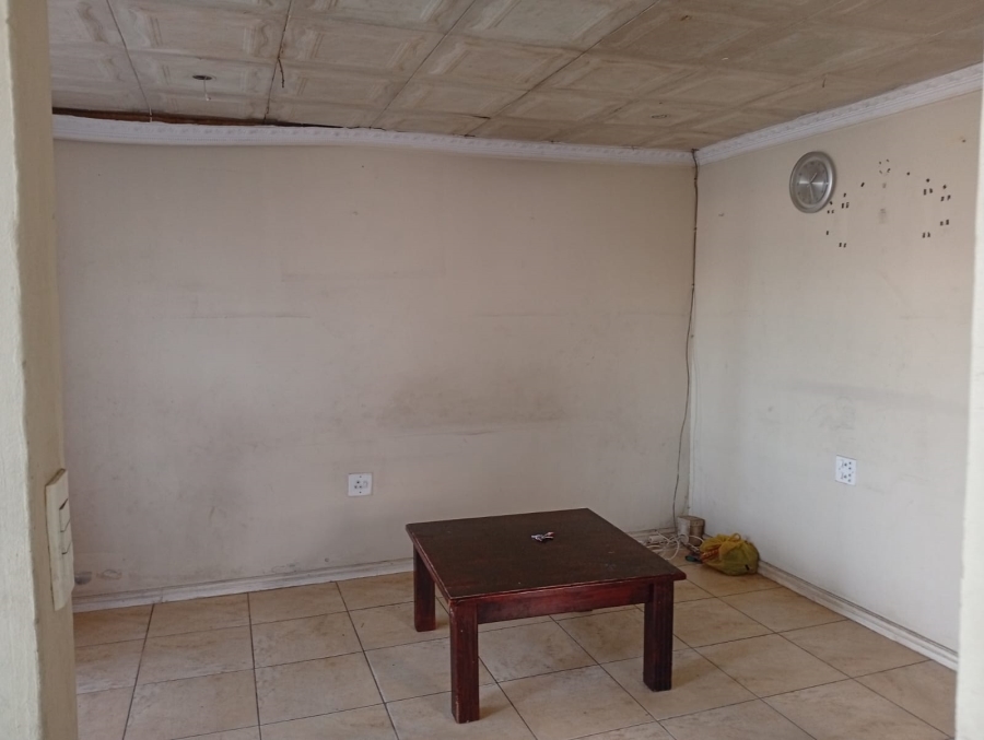 3 Bedroom Property for Sale in Umrhabulo Triangle Western Cape